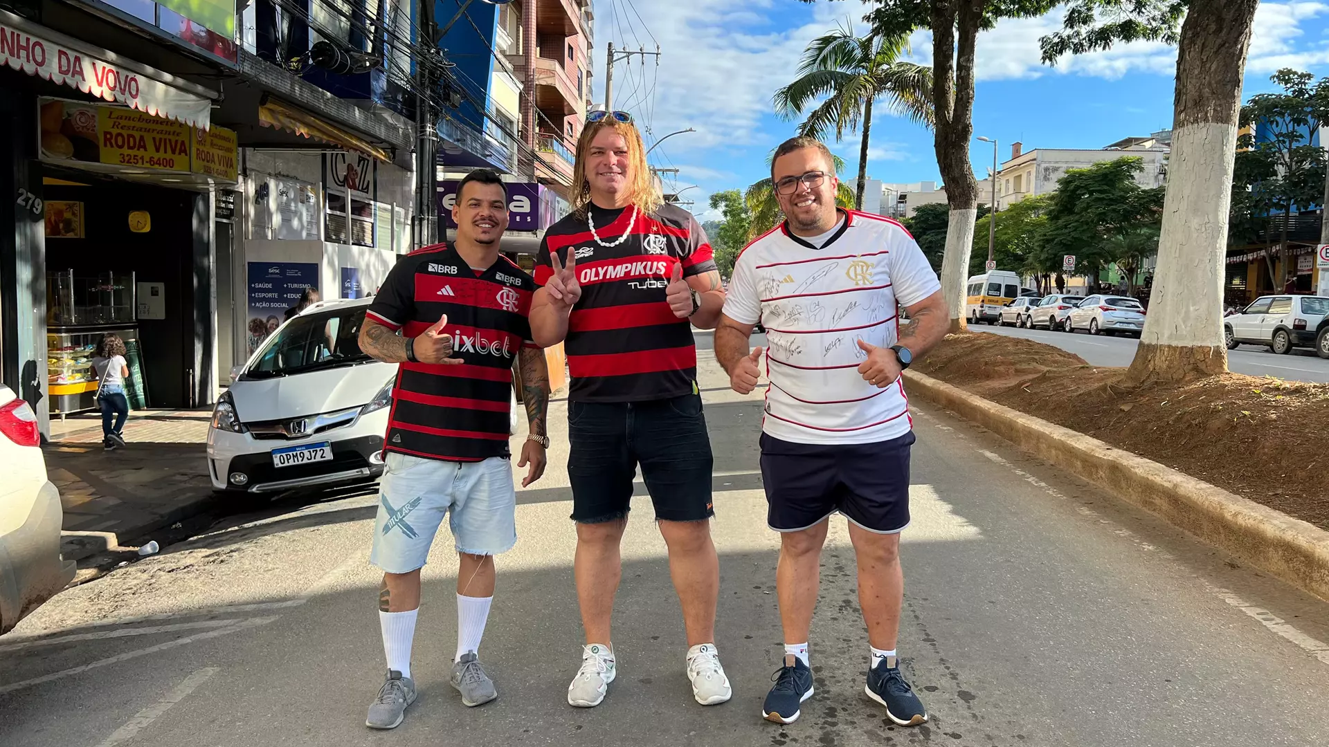 Vídeo: torcedores do Flamengo se organizam e telão no Centro de Santos Dumont exibirá final da Copa do Brasil